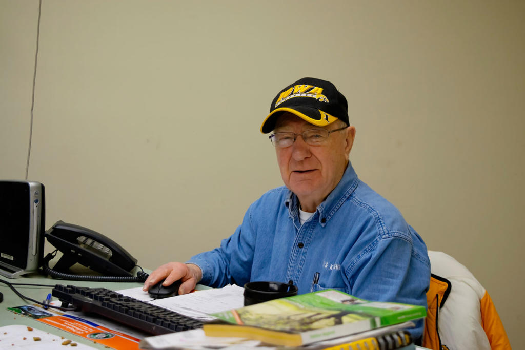 B&K-Worker-At-Desk-Male
